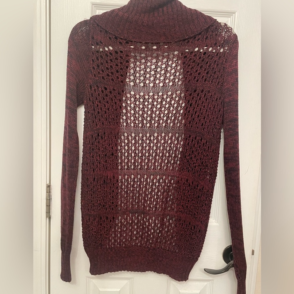 Element women’s sweater open from cardigan, size M, like new, burgundy color